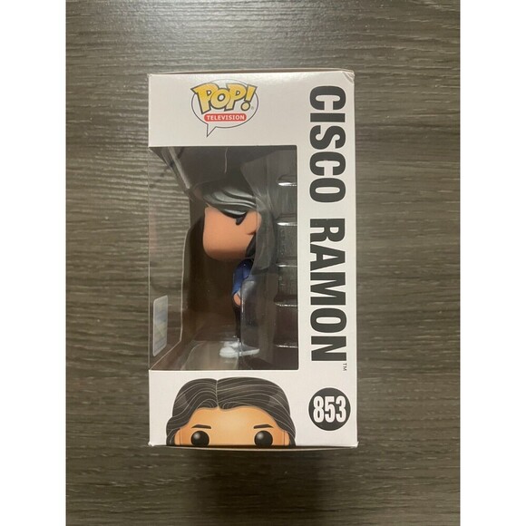 Funko Pop! Cisco Ramon - 2019 Summer Convention #853 - Picture 2 of 6